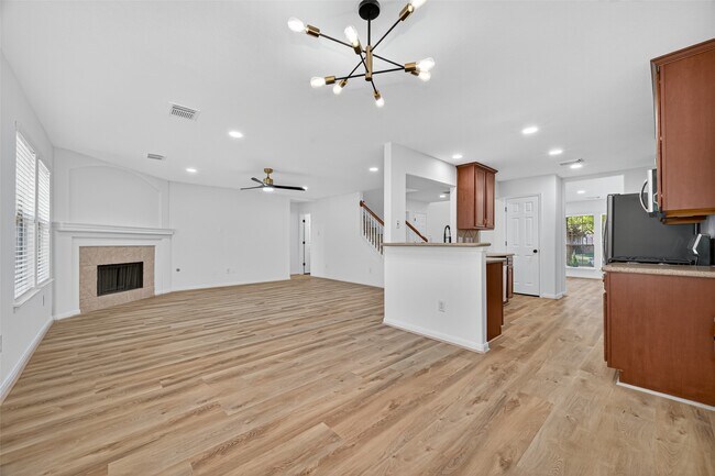 Building Photo - 17422 Bending Post Dr