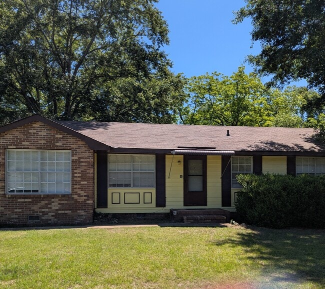 Building Photo - 4814 Impala Ln