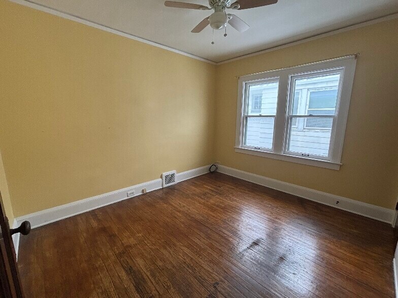 Building Photo - 3179 W 111th St