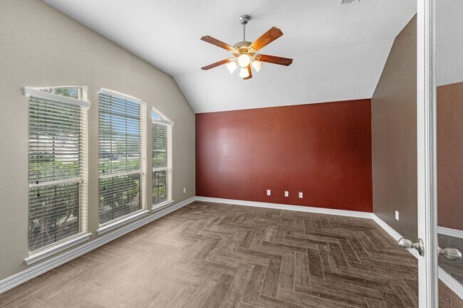 Building Photo - 27723 Amy Willow Ln