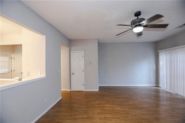 Building Photo - 4082 Howell Park Rd