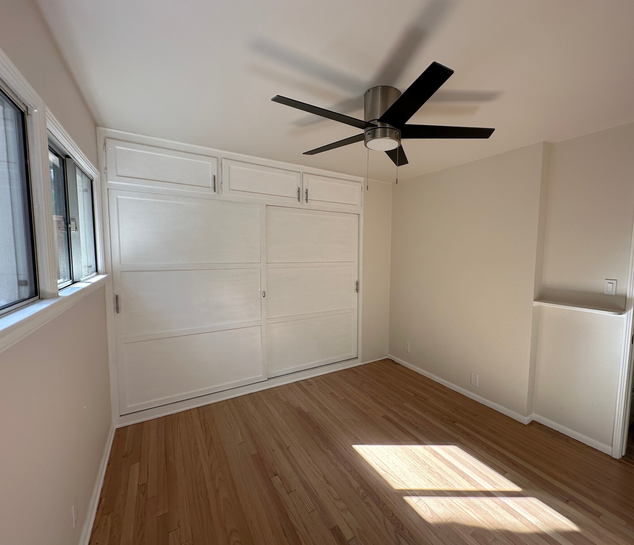Large wall to ceiling closet back bedroom - 1033 Pearl St