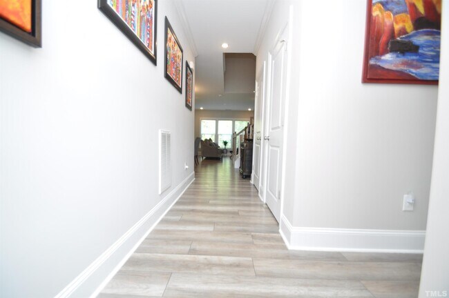 Building Photo - 1004 Pyrenees Way
