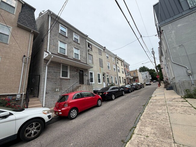 Building Photo - Modern Manayunk Living | 3 Bed • 2.5 Bath Rowhome with Private Rooftop Deck