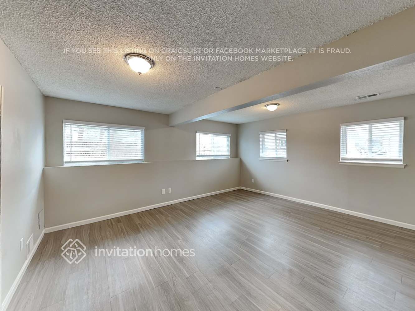 Building Photo - 16735 Blue Mist Cir