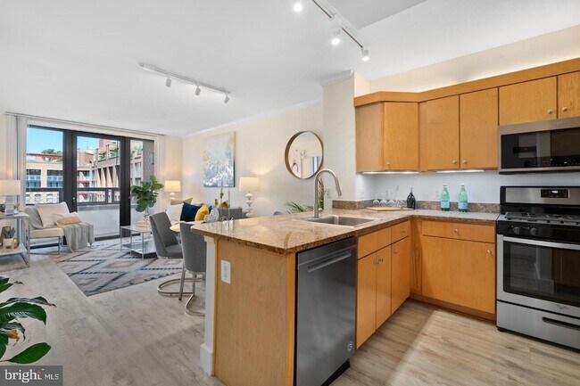 Building Photo - 631 D Street NW