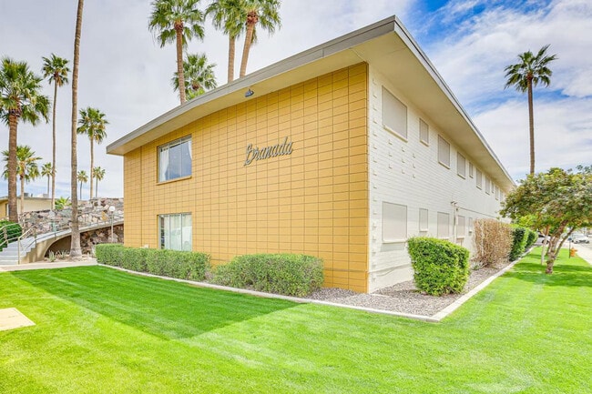 Building Photo - 6805 E 2nd St