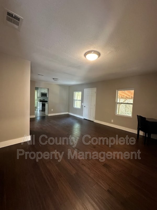 Building Photo - 2310 Jerusalem St