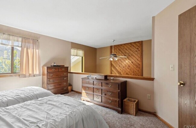 Building Photo - 8253 Honeysuckle Dr
