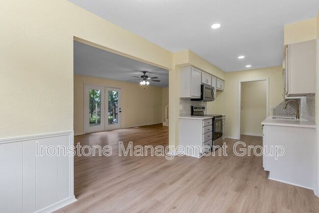 Building Photo - 3227 S Allegheny Ave