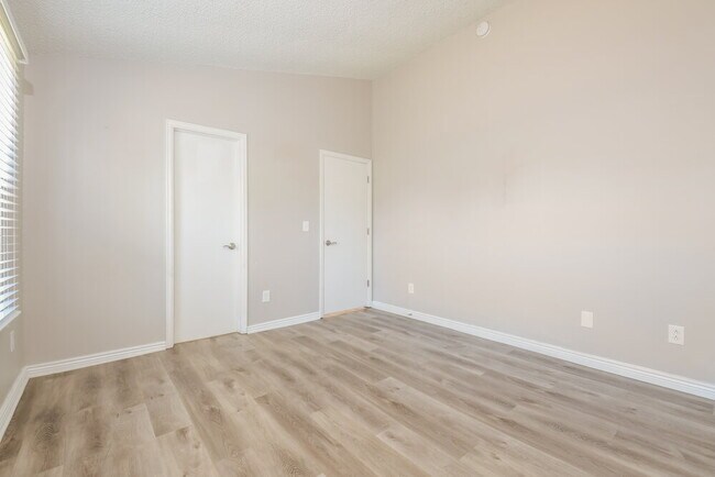 Building Photo - 4557 Gibraltar Way