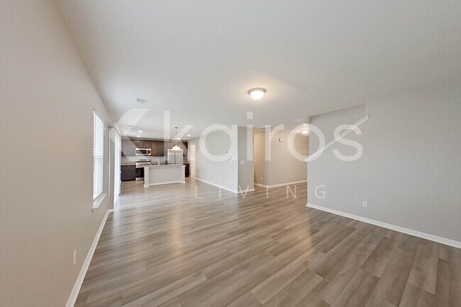 Building Photo - 105 Colonial Wy