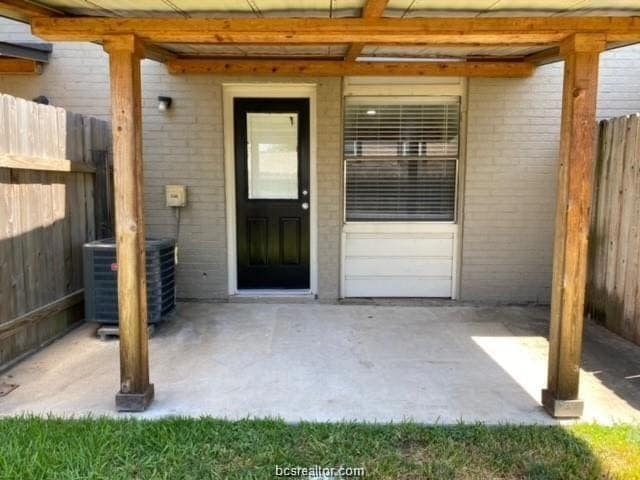 Building Photo - 1401 Airline Dr