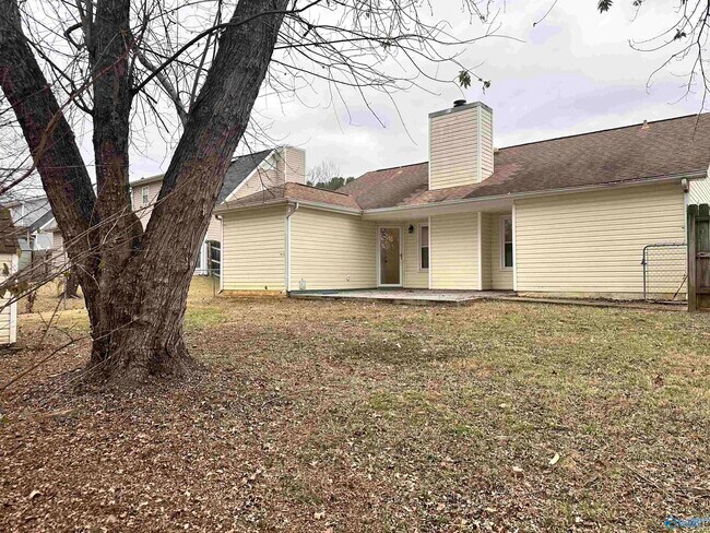 Building Photo - 13908 Creely Dr SW