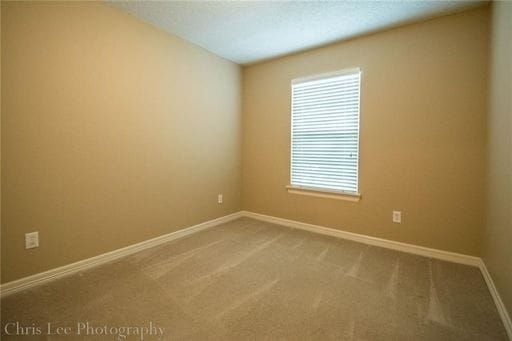 Building Photo - 1028 S Eastview Dr