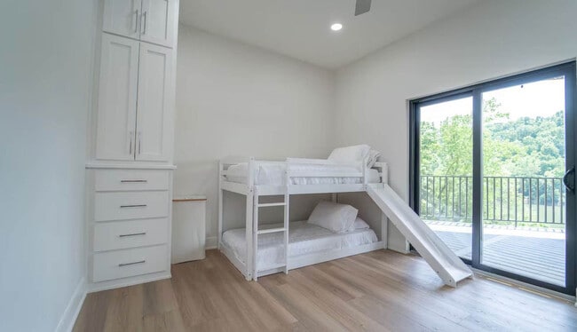 Building Photo - 10573 Jasper Ln