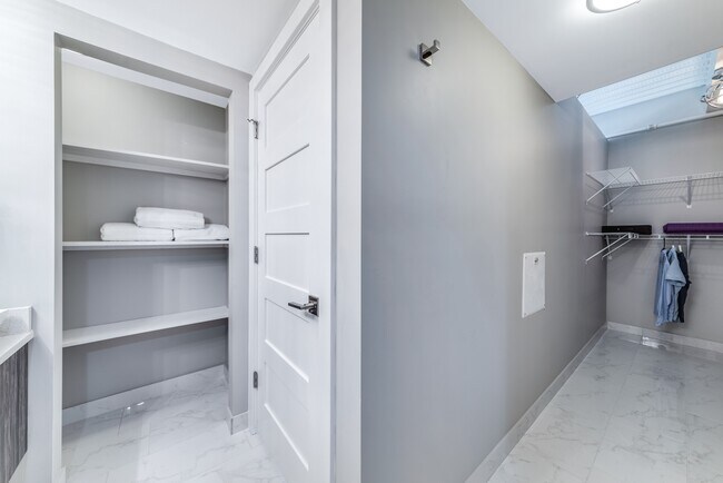 Building Photo - 367 Auden Ave