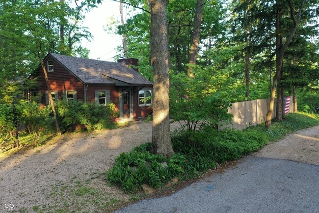 Building Photo - 158 Redbud Ln