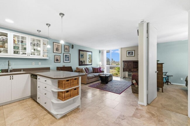 Building Photo - 3050 Rue D’Orleans