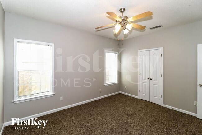 Building Photo - 8716 Macon Rd