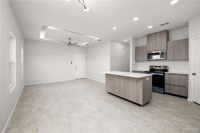 Building Photo - 13 N Alexandrite Ave