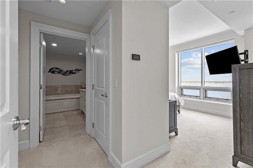 Building Photo - 1 Tower Dr