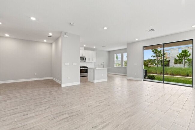 Building Photo - 4619 Almada Ln