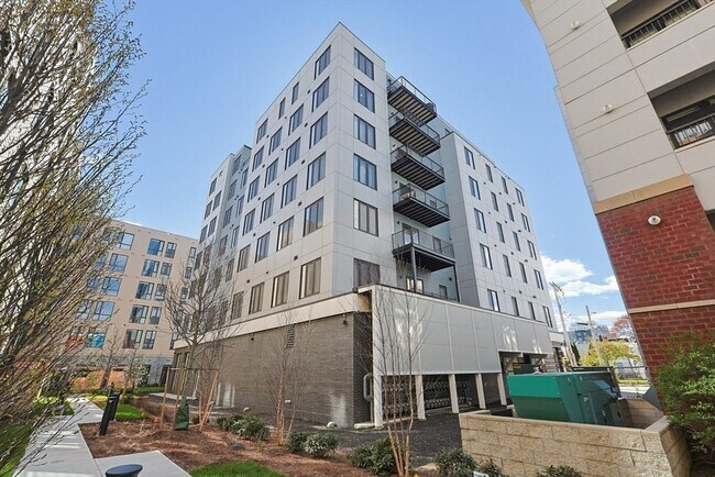 Building Photo - 30 Penniman Rd