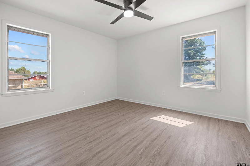 Building Photo - 12752 FM Rd 16