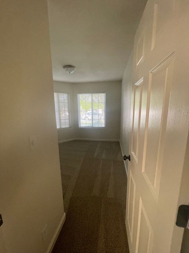 Building Photo - Available Now!! 3-Bedroom, 2-Bathroom Home...