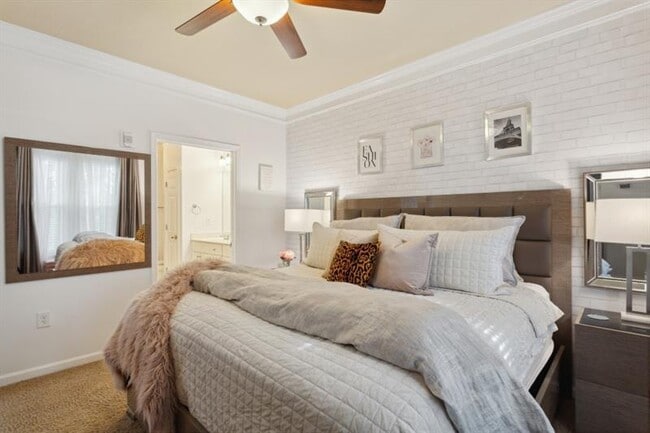 Building Photo - 1850 Cotillion Dr