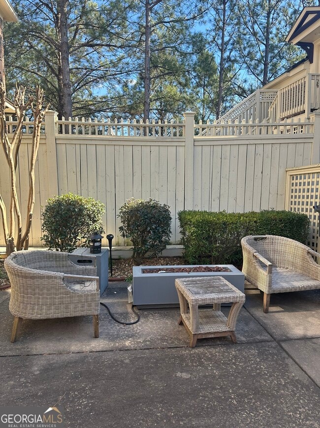 Building Photo - 6166 Holly Pk Ln SE