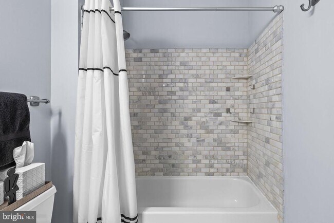 Building Photo - 5108 Donovan Dr