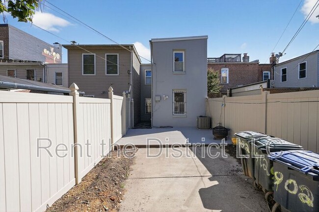 Building Photo - 902 13th St NE