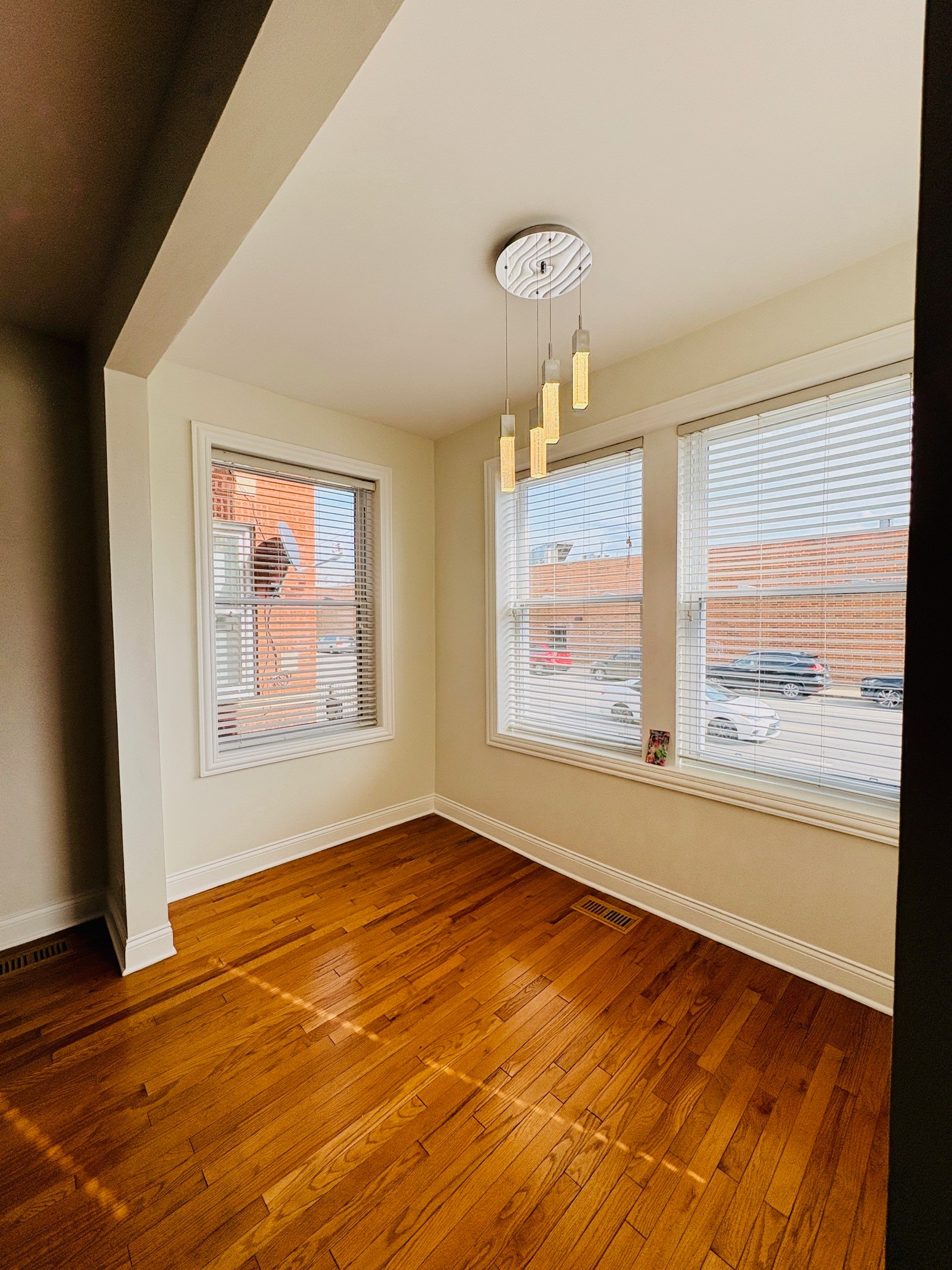 Building Photo - 3236 W Augusta Blvd