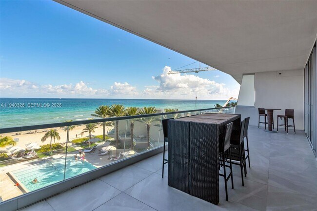 Building Photo - 18501 Collins Ave