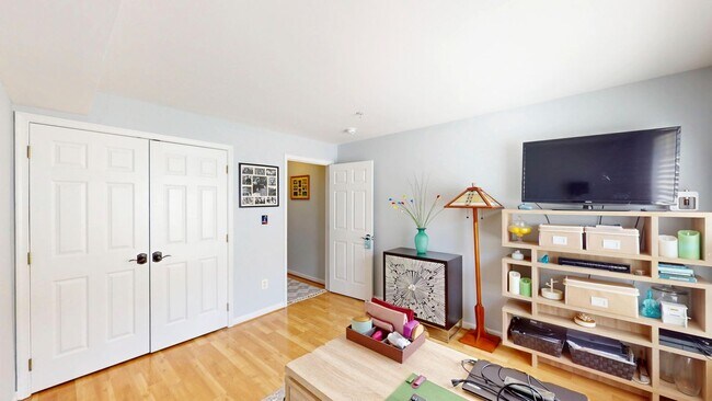 Building Photo - 42252 Black Rock Terrace