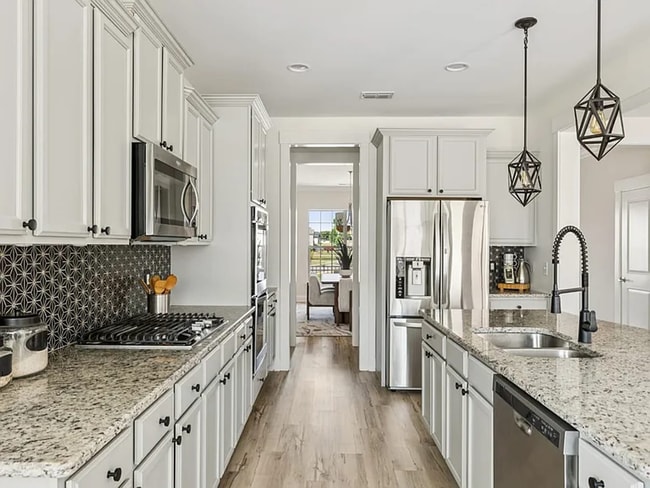 Building Photo - Fabulous 5BR Home in Thompsons Station