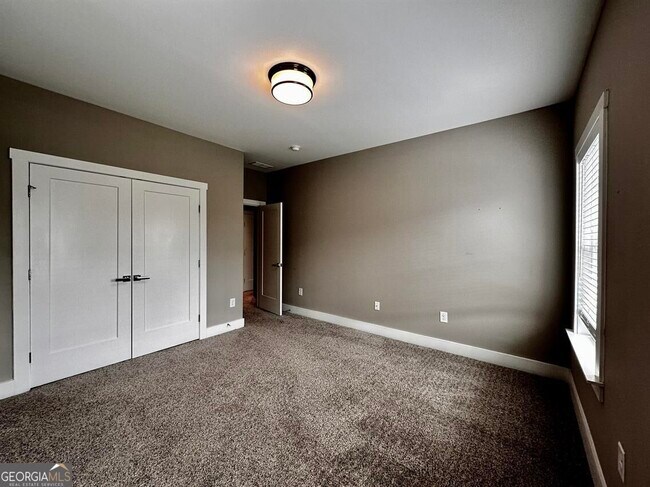 Building Photo - 207 Bellehaven Pl