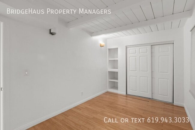 Building Photo - 4263 Mentone St
