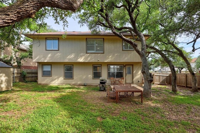 Building Photo - 1700 Palmetto Dr