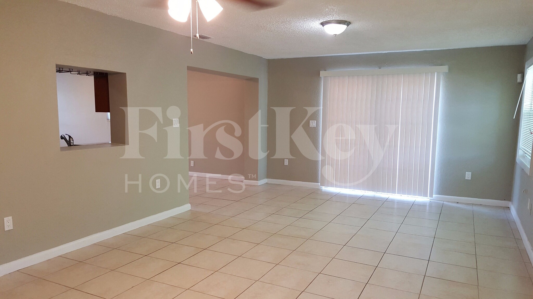 Building Photo - 5970 NW 42nd Terrace