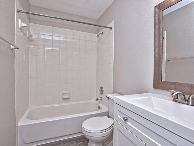 Building Photo - 2300 Amy Lynn Ln