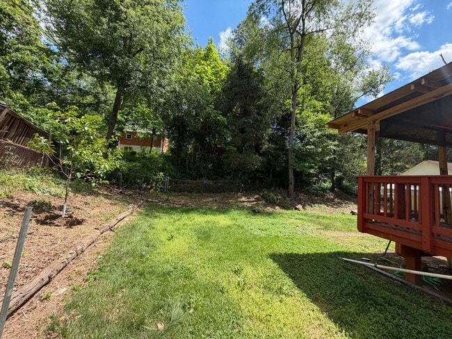 Building Photo - 14707 Brook Dr