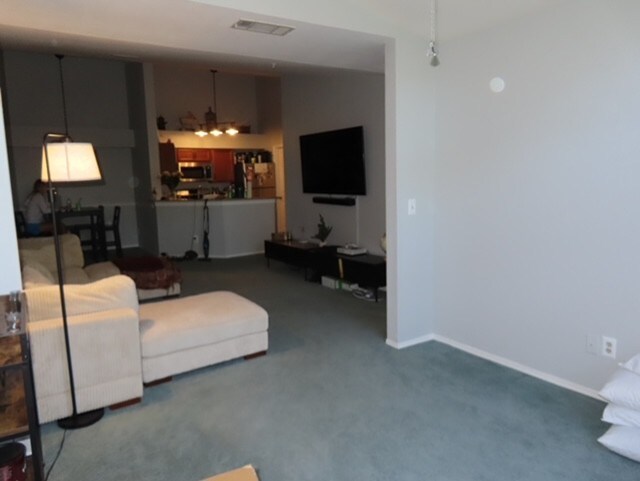 Building Photo - 13810 Sutton Park Dr N