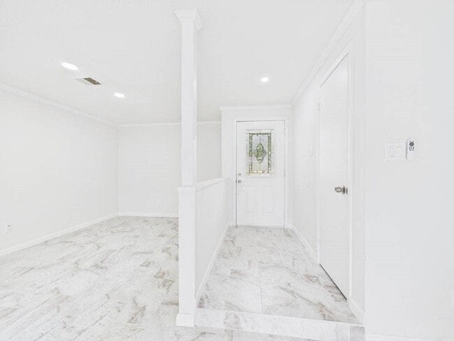 Building Photo - 506 Coppersmith Dr