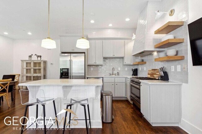 Building Photo - 9212 Selborne Ln