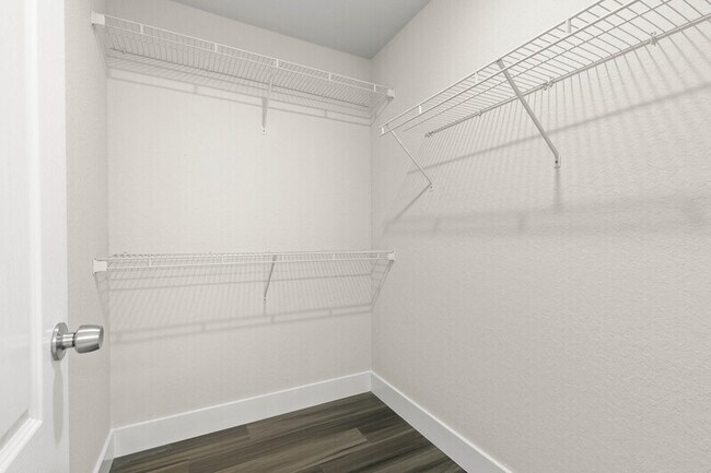 Building Photo - 884 Winchester St