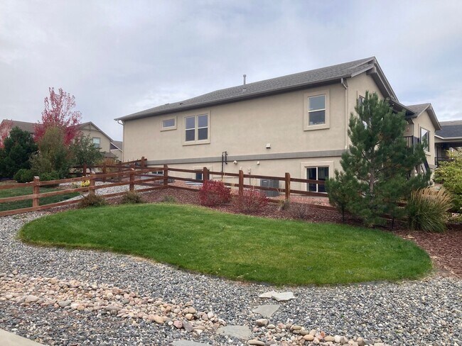 Building Photo - Ranch w/finished Basement with AC and a Gas Stove!