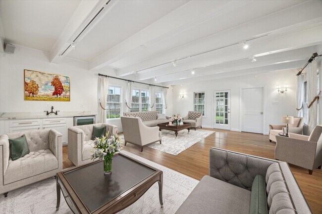 Building Photo - 2117 Chilton Rd